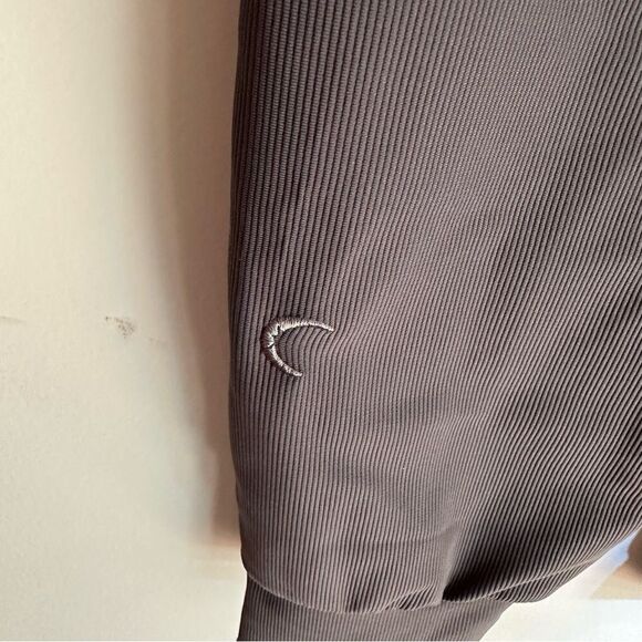 ZYIA slate edge joggers size small - Picture 10 of 11